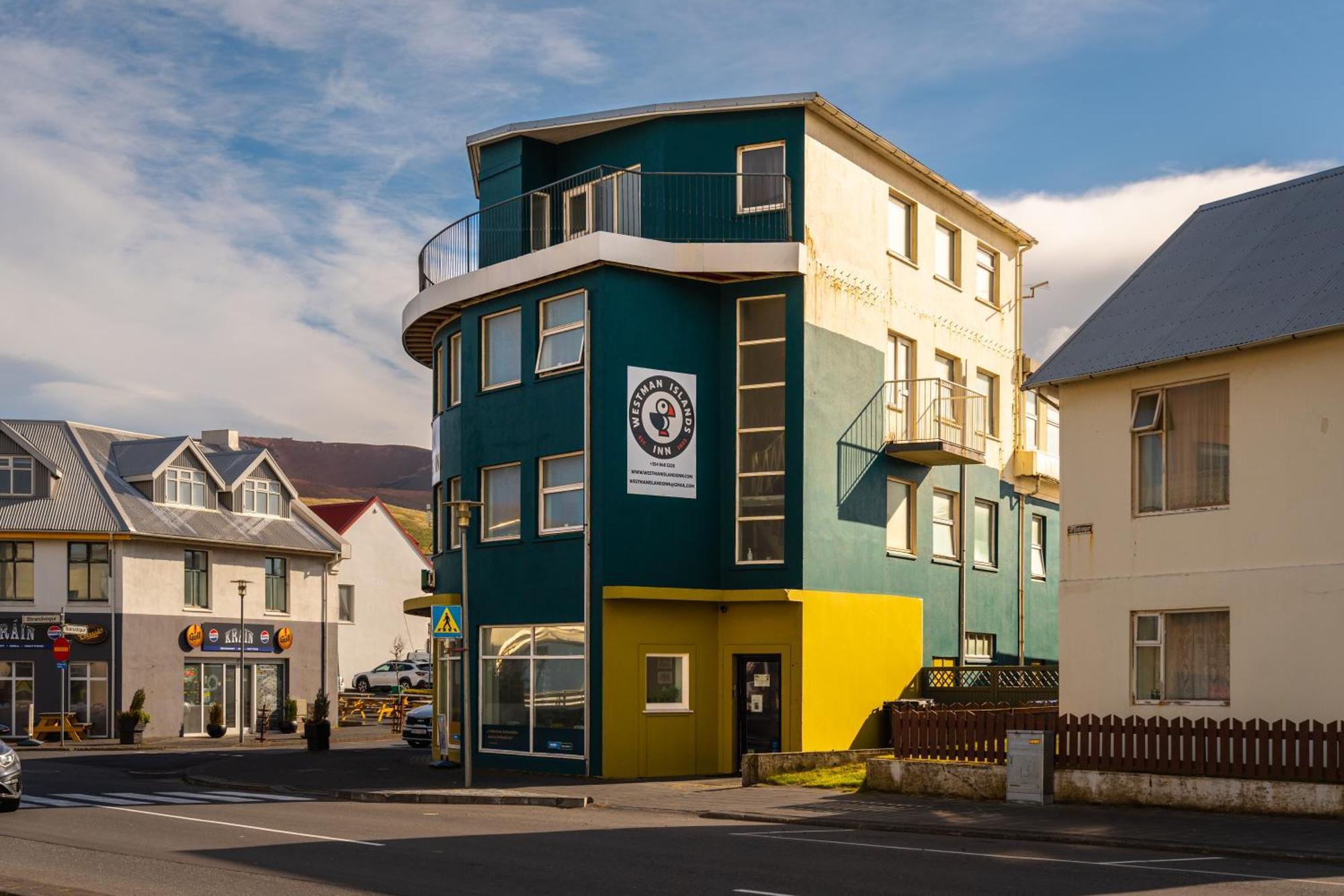 Westman Islands Inn Вестманнаэйяр Экстерьер фото