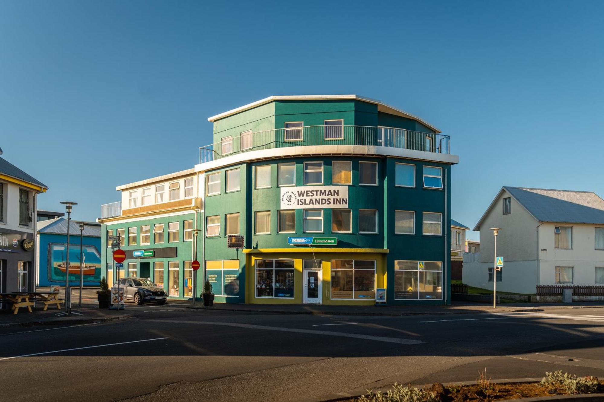 Westman Islands Inn Вестманнаэйяр Экстерьер фото